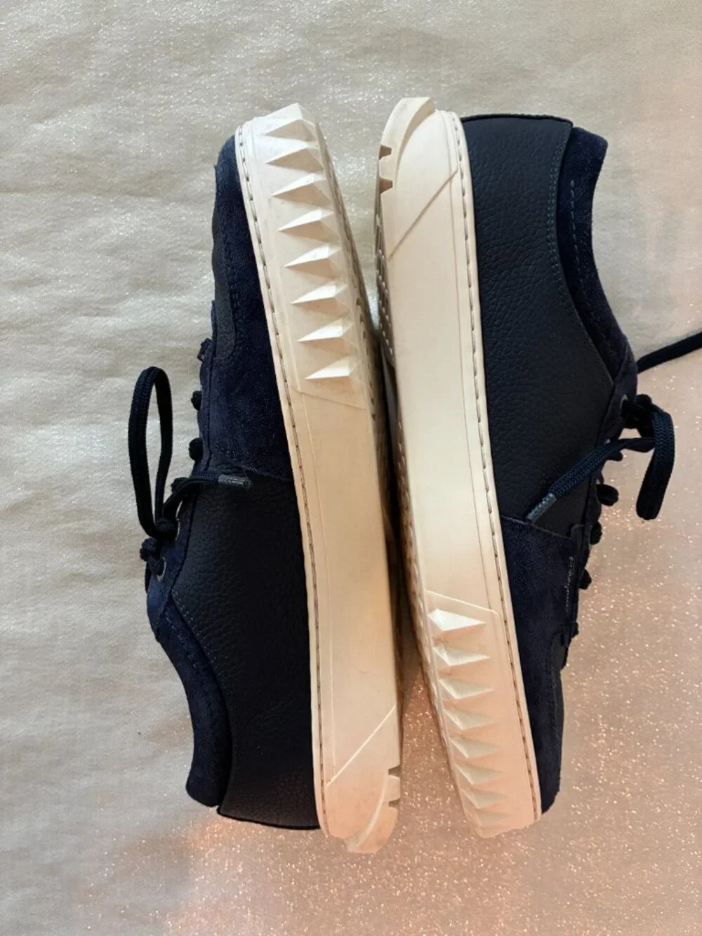 Salvatore Ferragamo Mens Navy Blue Scuby Leather &  Suede Laced Sneakers-6M